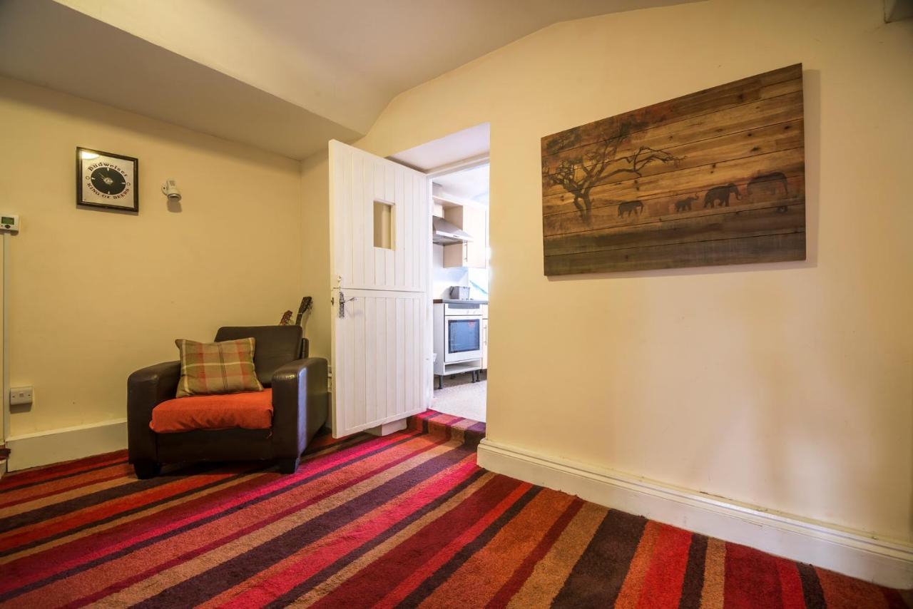 Manorbier Castle Inn Sunset Room Екстер'єр фото