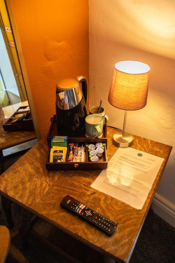Manorbier Castle Inn Sunset Room Екстер'єр фото